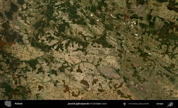 powiat jedrzejowski. Polonya 'nın idari bölgesi, Ekim 2021' de çekilen Kopernik Sentinel karolarından oluşan bir uydu görüntüsü üzerine kurulmuştur.