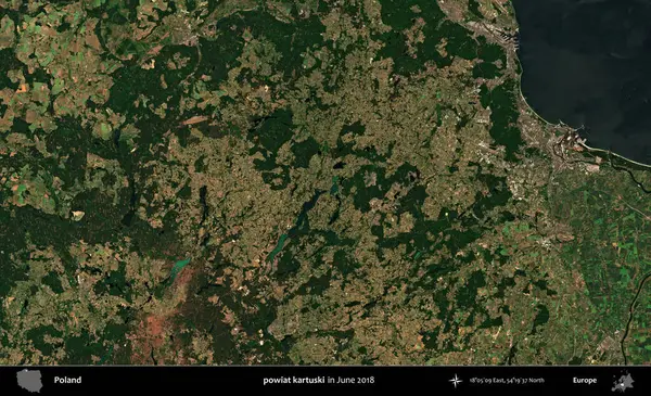 Powiat Karuski. Copernicus Sentinel 'in Haziran 2018' de çekilmiş uydu görüntüsü üzerine Polonya 'nın idari bölgesi