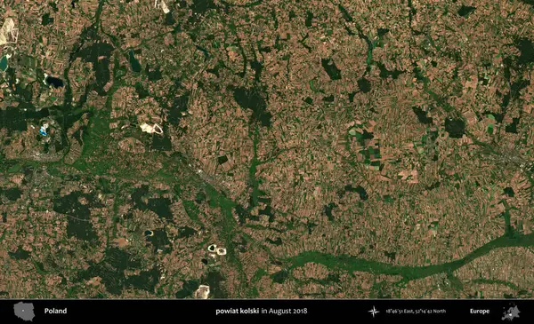 powiat kolski. Copernicus Sentinel 'in Ağustos 2018' de çekilmiş uydu görüntüsü üzerine Polonya 'nın idari bölgesi