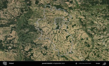 powiat lubelski. Eylül 2020 'de çekilen Kopernik Nöbetçi karolarından oluşan bir uydu görüntüsü üzerine Polonya' nın idari bölgesinin ana hatlarını çizdim.