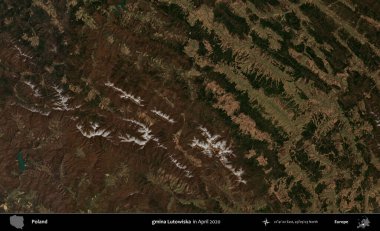 gmina Lutowiska. Nisan 2020 'de Copernicus Sentinel karolarından oluşan bir uydu görüntüsü üzerine Polonya' nın idari bölgesi