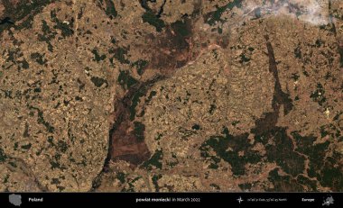 powiat moniecki. Copernicus Sentinel 'in Mart 2022' de çekilmiş uydu görüntüsü üzerine Polonya 'nın idari bölgesi.