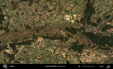 powiat nakielski. Nisan 2020 'de Copernicus Sentinel karolarından oluşan bir uydu görüntüsü üzerine Polonya' nın idari bölgesi
