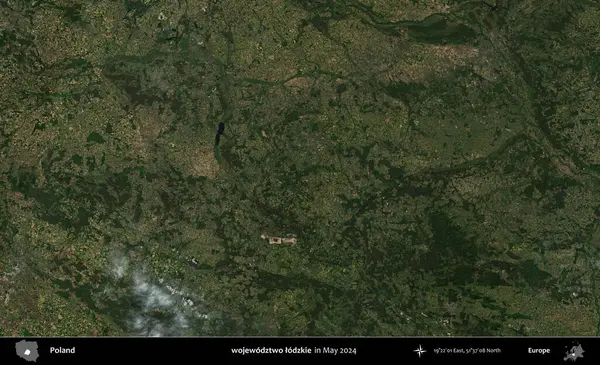 wojewodztwo lodzkie. Mayıs 2024 'te Copernicus Sentinel karolarından oluşan uydu görüntüsü üzerine Polonya' nın idari bölgesi