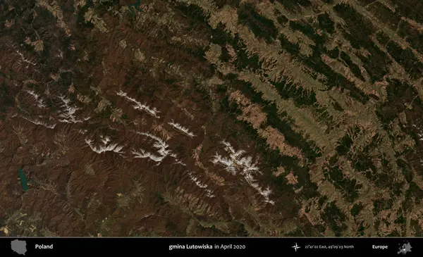 gmina Lutowiska. Nisan 2020 'de Copernicus Sentinel karolarından oluşan bir uydu görüntüsü üzerine Polonya' nın idari bölgesi