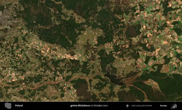 gmina Michalowo. Polonya 'nın idari bölgesi, Ekim 2021' de çekilen Kopernik Sentinel karolarından oluşan bir uydu görüntüsü üzerine kurulmuştur.
