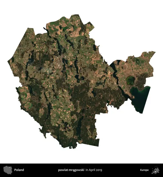 powiat mragowski. Polonya idari bölgesi, Nisan 2019 'da çekilen Kopernik Nöbetçi karolarından oluşan bir uydu görüntüsü üzerinde beyaza izole edildi.