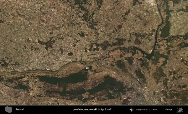 Powiat nowdworski. Nisan 2018 'de çekilen Kopernik Sentinel karolarından oluşan bir uydu görüntüsü üzerine Polonya' nın idari bölgesi