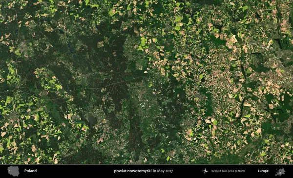 Powiat şimdi otomyski. Copernicus Sentinel 'in Mayıs 2017' de çekilmiş uydu görüntüsü üzerine Polonya 'nın idari bölgesi.