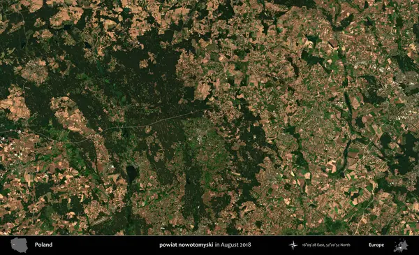Powiat şimdi otomyski. Copernicus Sentinel 'in Ağustos 2018' de çekilmiş uydu görüntüsü üzerine Polonya 'nın idari bölgesi