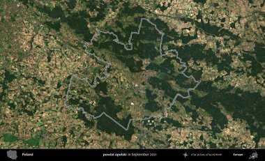 powiat opolski. Eylül 2021 'de çekilen Copernicus Sentinel karolarından oluşan bir uydu görüntüsü üzerine Polonya' nın idari bölgesinin ana hatlarını belirledik.