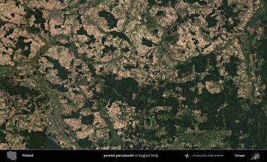 Powiat parchewski. Copernicus Sentinel 'in Ağustos 2019' da çekilmiş uydu görüntüsü üzerine Polonya 'nın idari bölgesi.