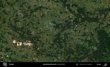 powiat piotrkowski. Copernicus Sentinel 'in Haziran 2018' de çekilmiş uydu görüntüsü üzerine Polonya 'nın idari bölgesi