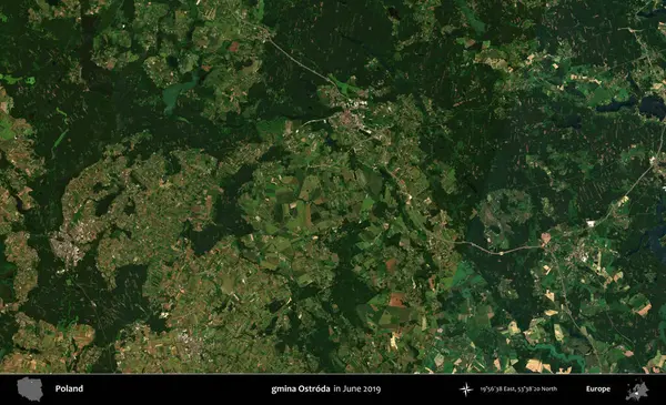 gmina Ostroda. Copernicus Sentinel 'in Haziran 2019' da çekilmiş uydu görüntüsü üzerine Polonya 'nın idari bölgesi.