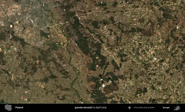 powiat otwocki. Nisan 2019 'da çekilen Kopernik Sentinel karolarından oluşan bir uydu görüntüsü üzerine Polonya' nın idari bölgesi