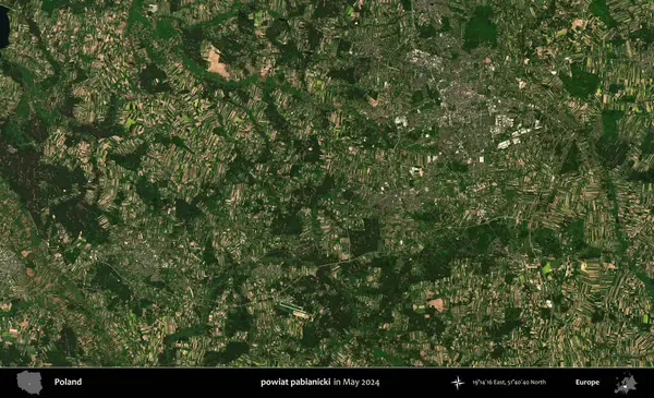 powiat pabianicki. Mayıs 2024 'te Copernicus Sentinel karolarından oluşan uydu görüntüsü üzerine Polonya' nın idari bölgesi