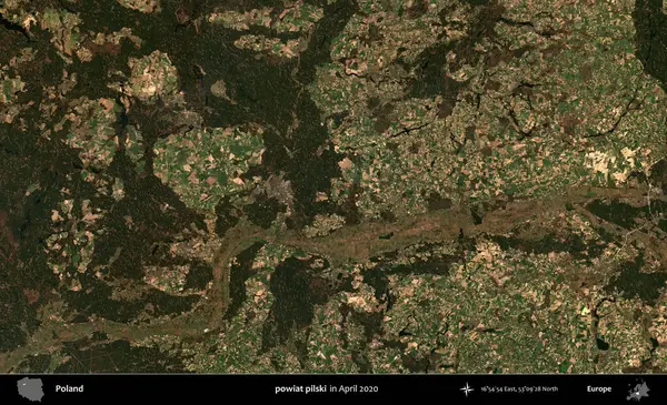 powiat pilski. Nisan 2020 'de Copernicus Sentinel karolarından oluşan bir uydu görüntüsü üzerine Polonya' nın idari bölgesi