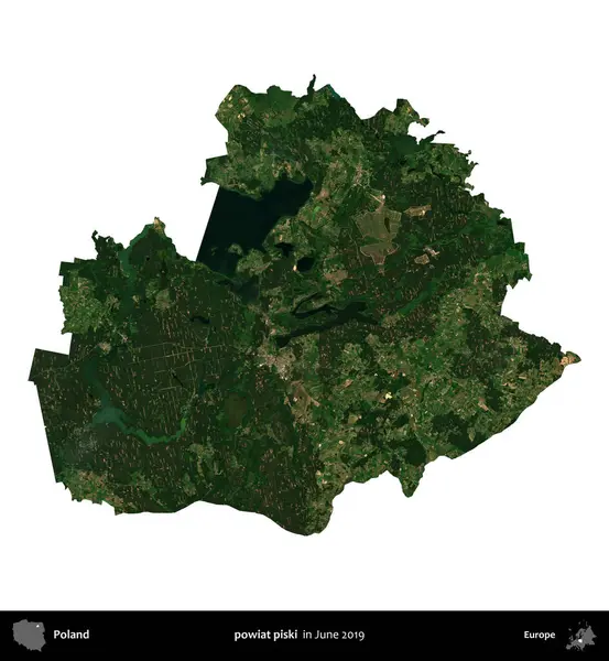 powiat piski. Polonya idari bölgesi, Haziran 2019 'da çekilen Kopernik Nöbetçi karolarından oluşan bir uydu görüntüsü üzerinde beyaza izole edildi.
