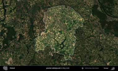 powiat radziejowski. Polonya 'nın idari alanı, Mayıs 2018' de çekilen Kopernik Nöbetçi karolarından oluşan koyu renkli bir uydu görüntüsüyle vurgulandı ve özetlendi