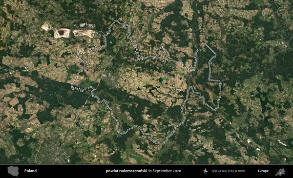 powiat radomszczanski. Eylül 2020 'de çekilen Kopernik Nöbetçi karolarından oluşan bir uydu görüntüsü üzerine Polonya' nın idari bölgesinin ana hatlarını çizdim.