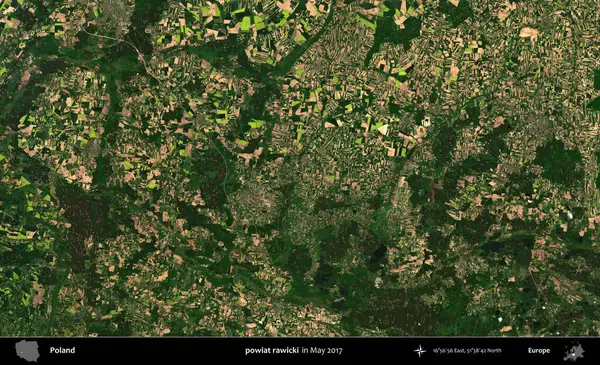 powiat rawicki. Copernicus Sentinel 'in Mayıs 2017' de çekilmiş uydu görüntüsü üzerine Polonya 'nın idari bölgesi.