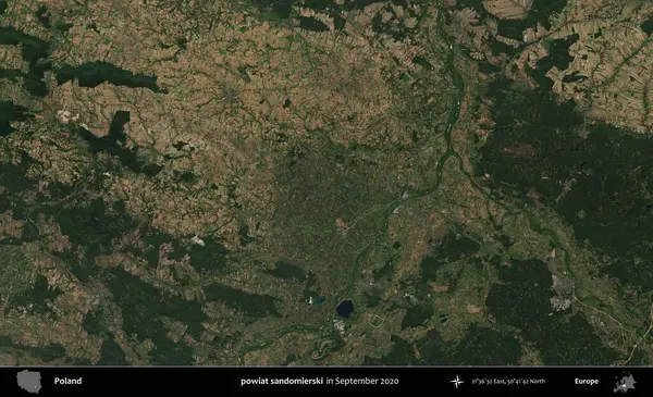 powiat sandomierski. Eylül 2020 'de Copernicus Sentinel karolarından oluşan bir uydu görüntüsü üzerine Polonya' nın idari bölgesi