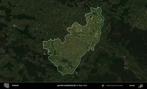 powiat sandomierski. Polonya 'nın idari alanı, Mayıs 2018' de çekilen Kopernik Nöbetçi karolarından oluşan koyu renkli bir uydu görüntüsüyle vurgulandı ve özetlendi