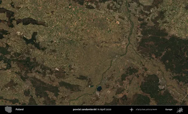 powiat sandomierski. Nisan 2020 'de Copernicus Sentinel karolarından oluşan bir uydu görüntüsü üzerine Polonya' nın idari bölgesi