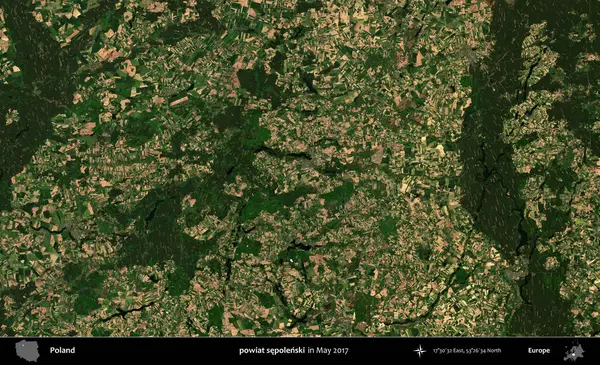 powiat sepolenski. Copernicus Sentinel 'in Mayıs 2017' de çekilmiş uydu görüntüsü üzerine Polonya 'nın idari bölgesi.