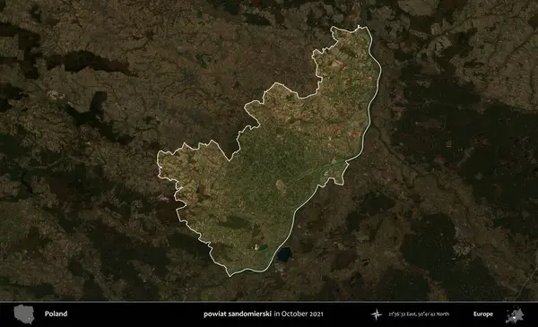 powiat sandomierski. Polonya 'nın idari alanı, Ekim 2021' de çekilen Kopernik Nöbetçi karolarından oluşan koyu renkli bir uydu görüntüsü üzerine vurgulandı ve özetlendi