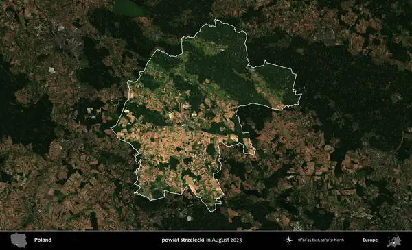 powiat strzelecki. Polonya 'nın idari alanı, Ağustos 2023' te çekilen Kopernik Nöbetçi karolarından oluşan koyu renkli bir uydu görüntüsü üzerine vurgulandı ve özetlendi.
