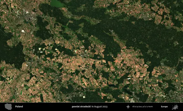 powiat strzelecki. Copernicus Sentinel 'in Ağustos 2023' te çekilmiş uydu görüntüsü üzerine Polonya 'nın idari bölgesi.