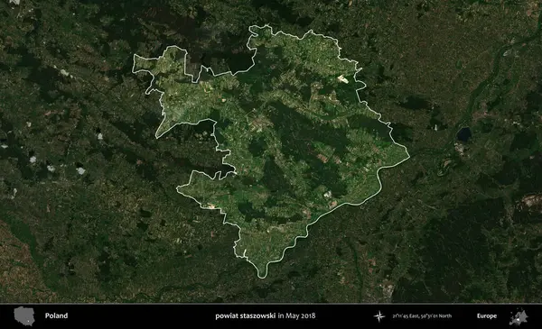powiat staszowski. Polonya 'nın idari alanı, Mayıs 2018' de çekilen Kopernik Nöbetçi karolarından oluşan koyu renkli bir uydu görüntüsüyle vurgulandı ve özetlendi
