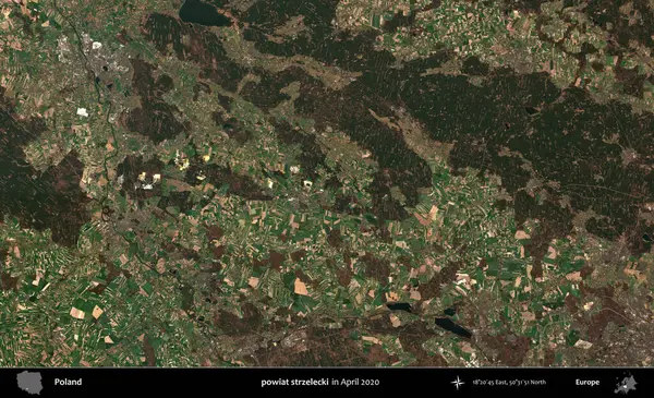 powiat strzelecki. Nisan 2020 'de Copernicus Sentinel karolarından oluşan bir uydu görüntüsü üzerine Polonya' nın idari bölgesi
