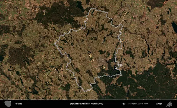 powiat suwalski. Polonya 'nın idari bölgesinin ana hatları, Mart 2025' te çekilen Kopernik Nöbetçi karolarından oluşan bir uydu görüntüsü üzerine çizildi.