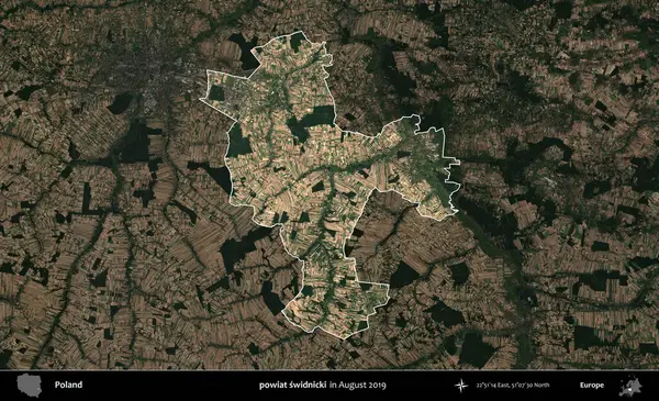 powiat swidnicki. Polonya 'nın idari alanı, Ağustos 2019' da çekilen Kopernik Nöbetçi karolarından oluşan koyu renkli bir uydu görüntüsü üzerine vurgulandı ve özetlendi.