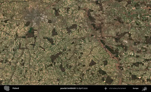 powiat swidnicki. Nisan 2020 'de Copernicus Sentinel karolarından oluşan bir uydu görüntüsü üzerine Polonya' nın idari bölgesi