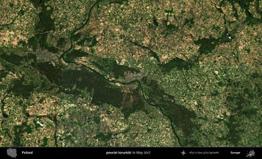 Powiat Torski. Copernicus Sentinel 'in Mayıs 2017' de çekilmiş uydu görüntüsü üzerine Polonya 'nın idari bölgesi.