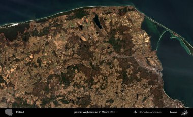 powiat wejherowski. Copernicus Sentinel 'in Mart 2022' de çekilmiş uydu görüntüsü üzerine Polonya 'nın idari bölgesi.