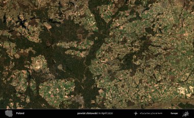 powiat zlotowski. Nisan 2020 'de Copernicus Sentinel karolarından oluşan bir uydu görüntüsü üzerine Polonya' nın idari bölgesi
