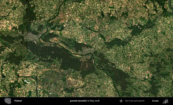 Powiat Torski. Copernicus Sentinel 'in Mayıs 2018' de çekilmiş uydu görüntüsü üzerine Polonya 'nın idari bölgesi.