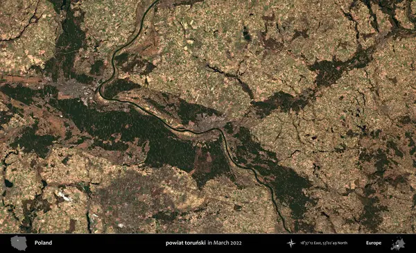 Powiat Torski. Copernicus Sentinel 'in Mart 2022' de çekilmiş uydu görüntüsü üzerine Polonya 'nın idari bölgesi.