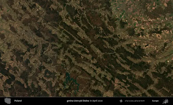 gmina Ustrzyki Dolne. Nisan 2020 'de Copernicus Sentinel karolarından oluşan bir uydu görüntüsü üzerine Polonya' nın idari bölgesi