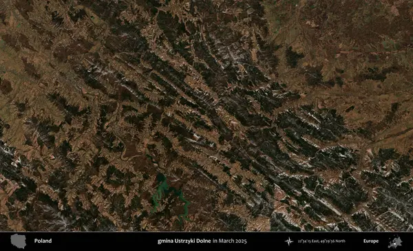 gmina Ustrzyki Dolne. Copernicus Sentinel 'in Mart 2025' te çekilmiş uydu görüntüsü üzerine Polonya 'nın idari bölgesi
