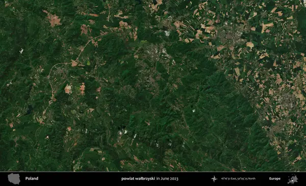 powiat walbrzyski. Copernicus Sentinel 'in Haziran 2023' te çekilmiş uydu görüntüsü üzerine Polonya 'nın idari bölgesi.