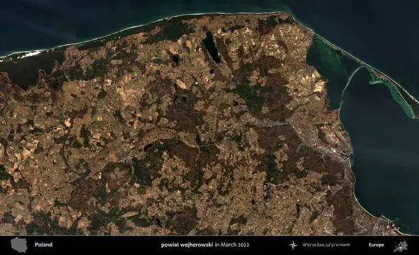 powiat wejherowski. Copernicus Sentinel 'in Mart 2022' de çekilmiş uydu görüntüsü üzerine Polonya 'nın idari bölgesi.