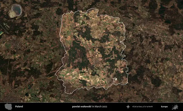 powiat wolowski. Polonya 'nın idari alanı, Mart 2022' de çekilen Kopernik Nöbetçi karolarından oluşan koyu renkli bir uydu görüntüsü üzerine vurgulandı ve özetlendi.