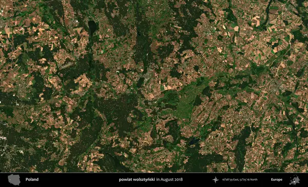powiat wolsztynski. Copernicus Sentinel 'in Ağustos 2018' de çekilmiş uydu görüntüsü üzerine Polonya 'nın idari bölgesi
