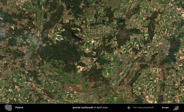 powiat wschowski. Nisan 2020 'de Copernicus Sentinel karolarından oluşan bir uydu görüntüsü üzerine Polonya' nın idari bölgesi
