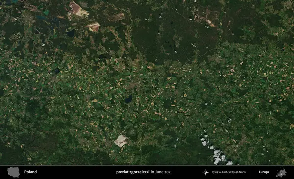 powiat zgorzelecki. Copernicus Sentinel 'in Haziran 2021' de çekilmiş uydu görüntüsü üzerine Polonya 'nın idari bölgesi